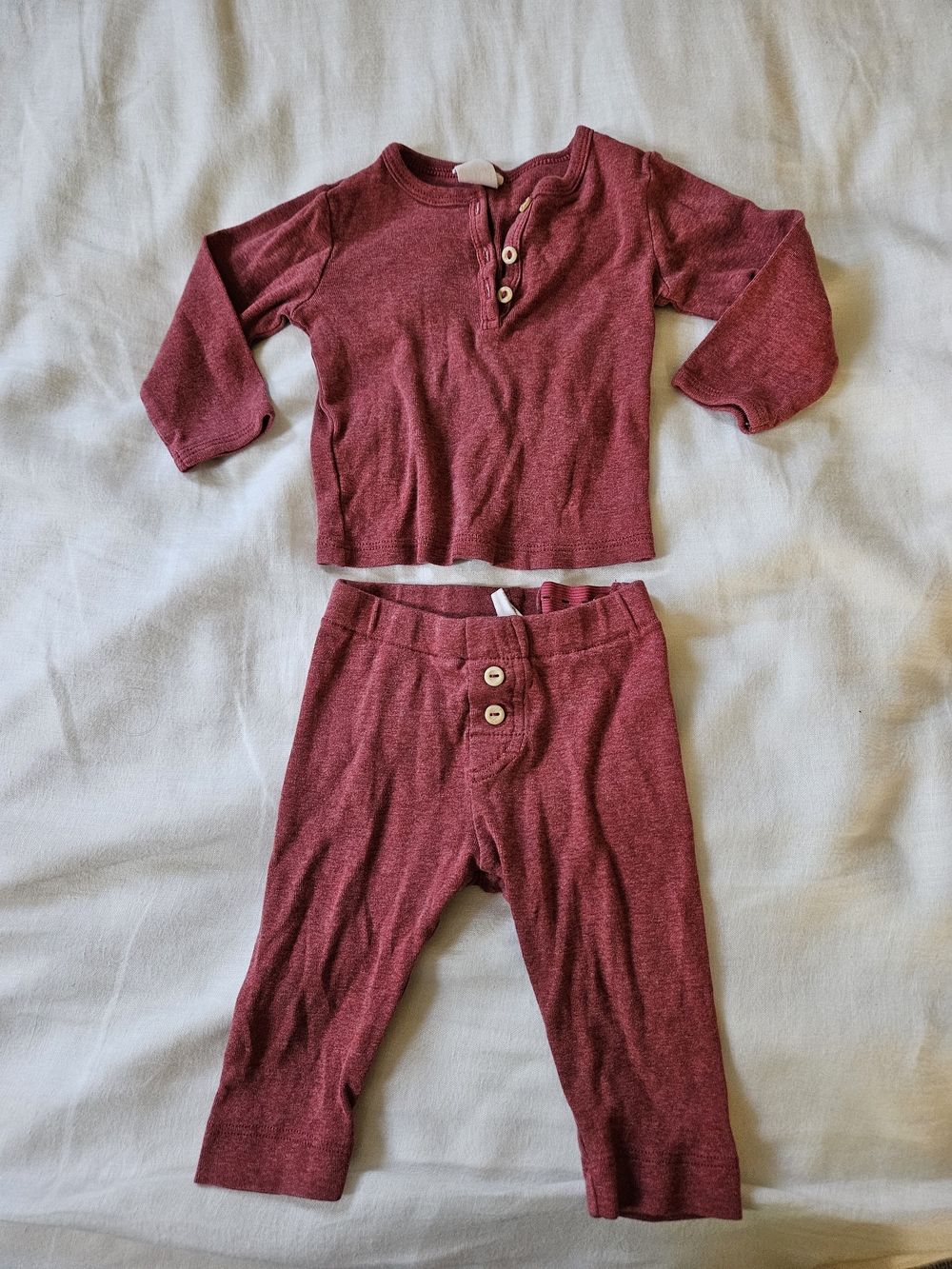 H&M Infant Organic Cotton Two-Piece Henley Top and Pants in Maroon 2-4 Months